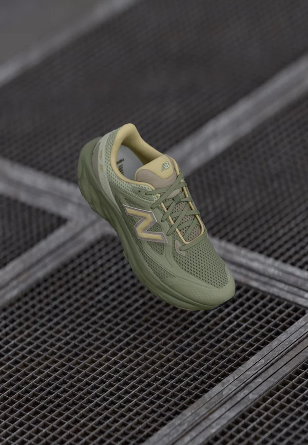 UTRN UNISEX - Trainers - dark olivine