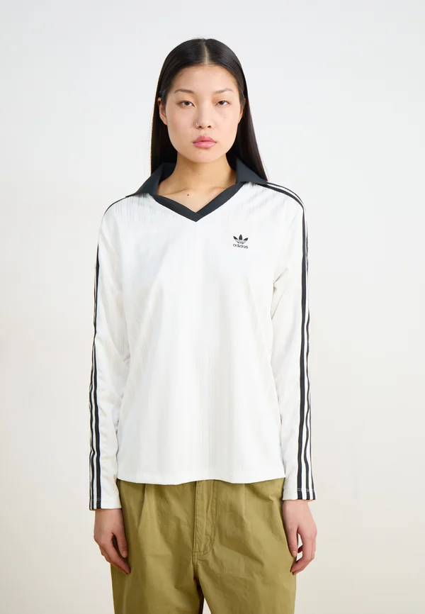 V NECK TEE - Polo shirt - white