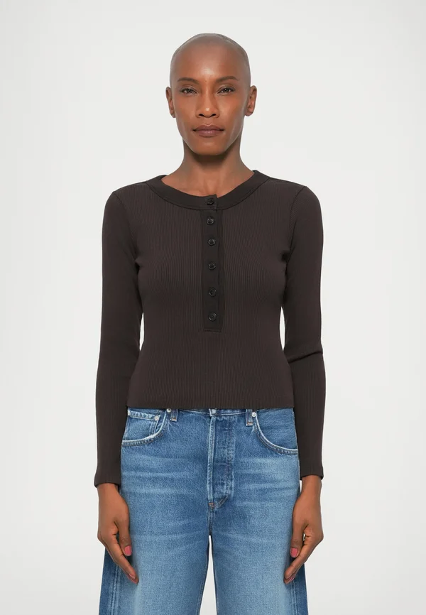VARRA HENLEY - Long sleeved top - chocolate