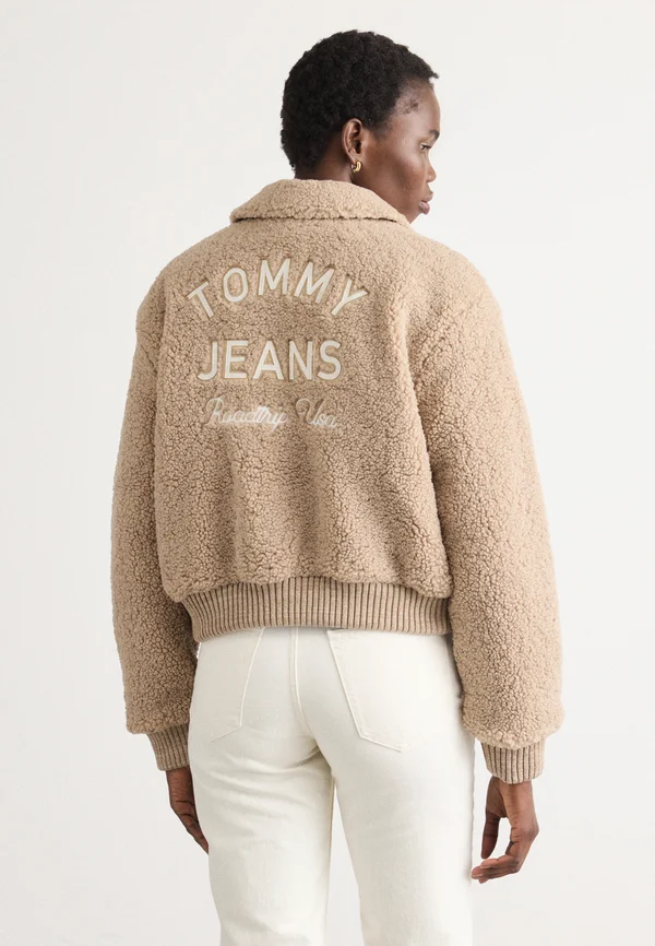 VARSITY - Bomber Jacket - malted milk