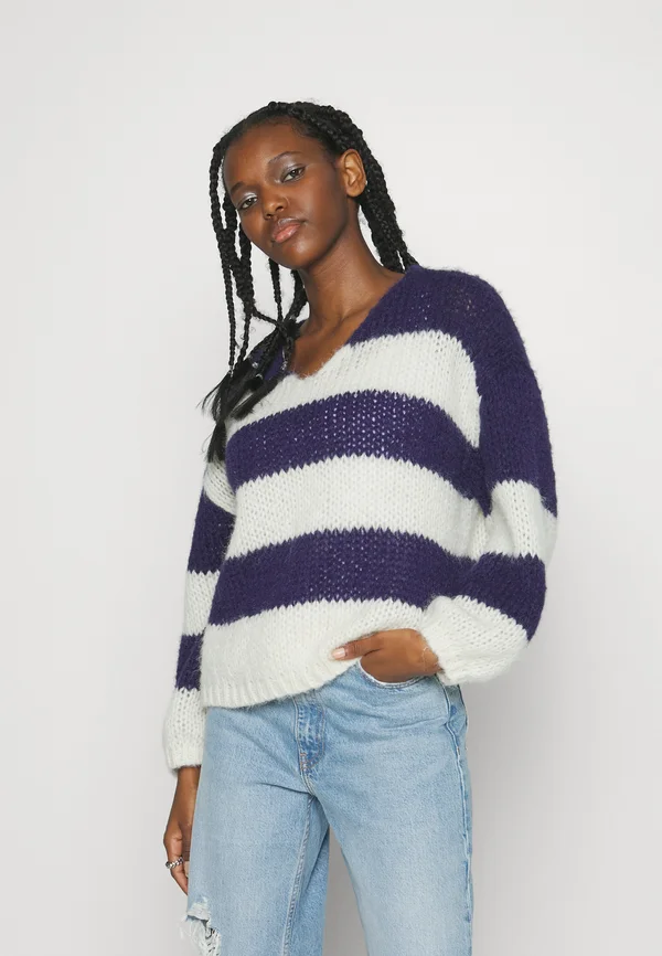 VMERIN STRIPE V NECK - Jumper - astral aura/birch