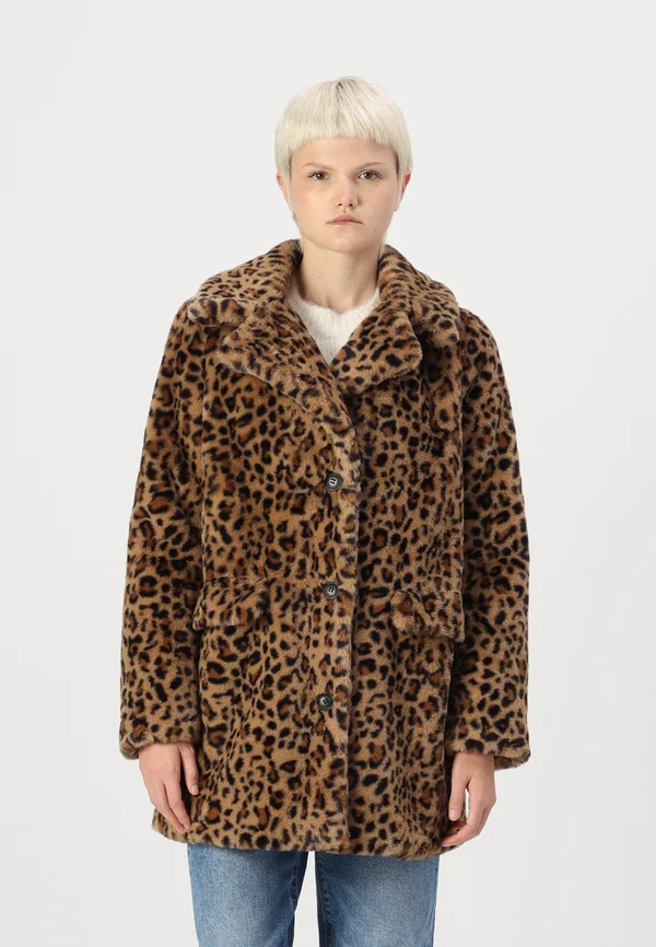 VMLISSY JACKET - Winter jacket - brown
