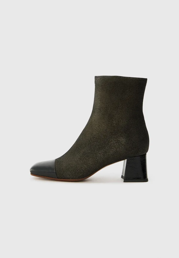 VOLKIRIA 47 - Ankle boots - black/dancy bronce
