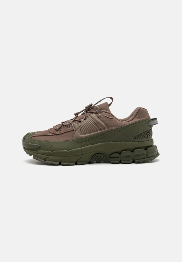 VOMERO ROAM UNISEX - Trainers - mink brown/medium olive/cargo khaki/black