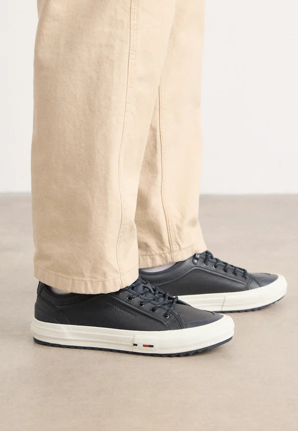 VULC - Trainers - desert sky