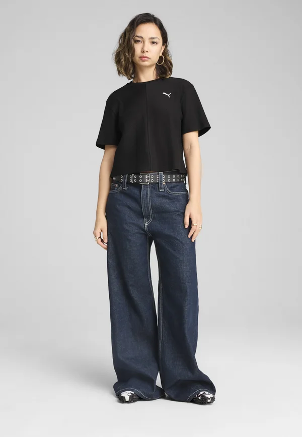 WARDROBE  - Basic T-shirt - black