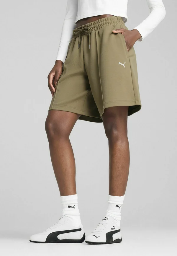 WARDROBE  RELAXED FIT 8"  - Tracksuit bottoms - velvet moss