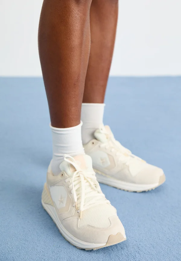 WAVE TRAINER UNISEX - Trainers - vintage white/egret/papyrus