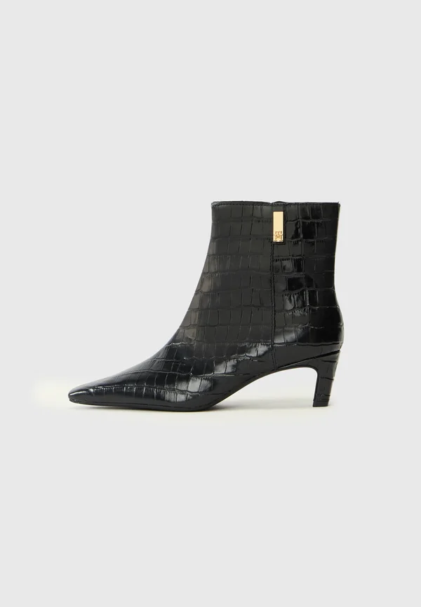 Wedge Ankle Boots - black