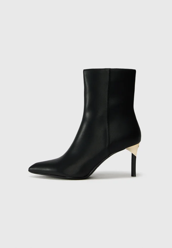 Wedge Ankle Boots - black