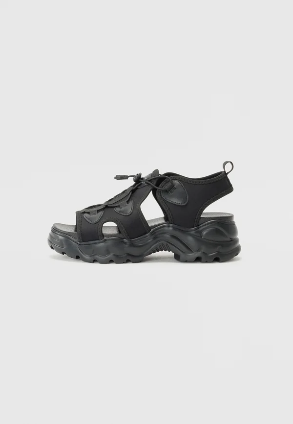 Wedge sandals - black