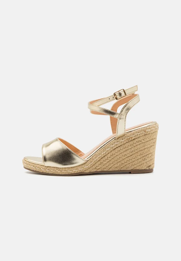 Wedge sandals - gold