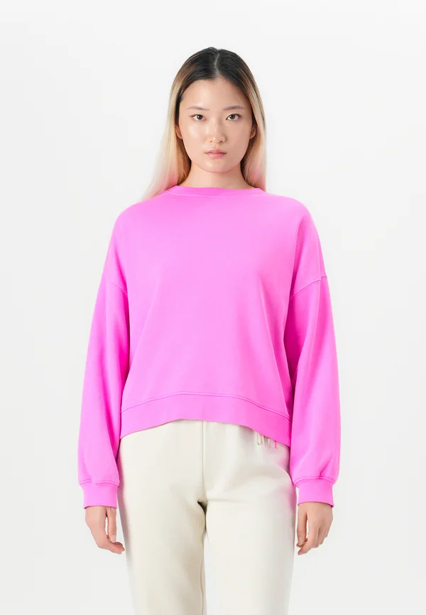 WEDGE SEAMED CREW - Sweatshirt - sugar plum neon