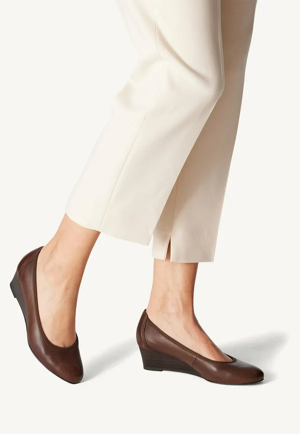 Wedges - muscat leather