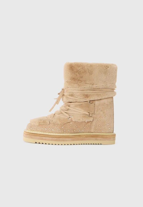 Winter boots - beige