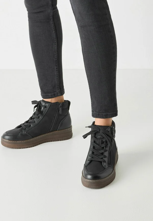 Winter boots - black comb