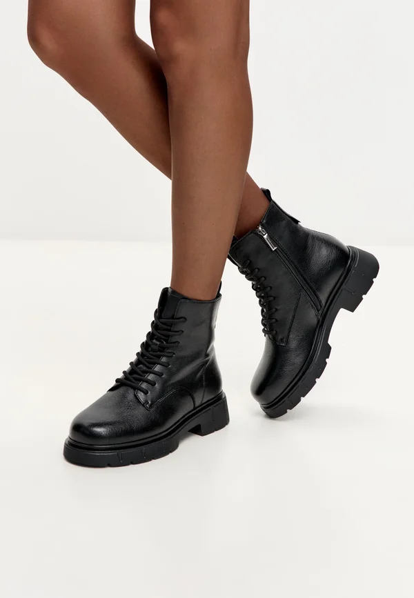 Winter boots - black