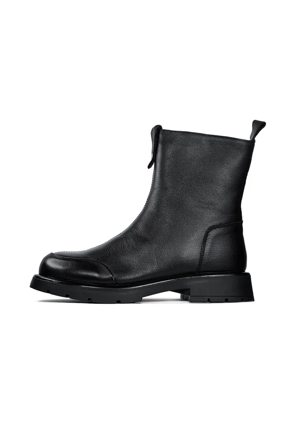Winter boots - black