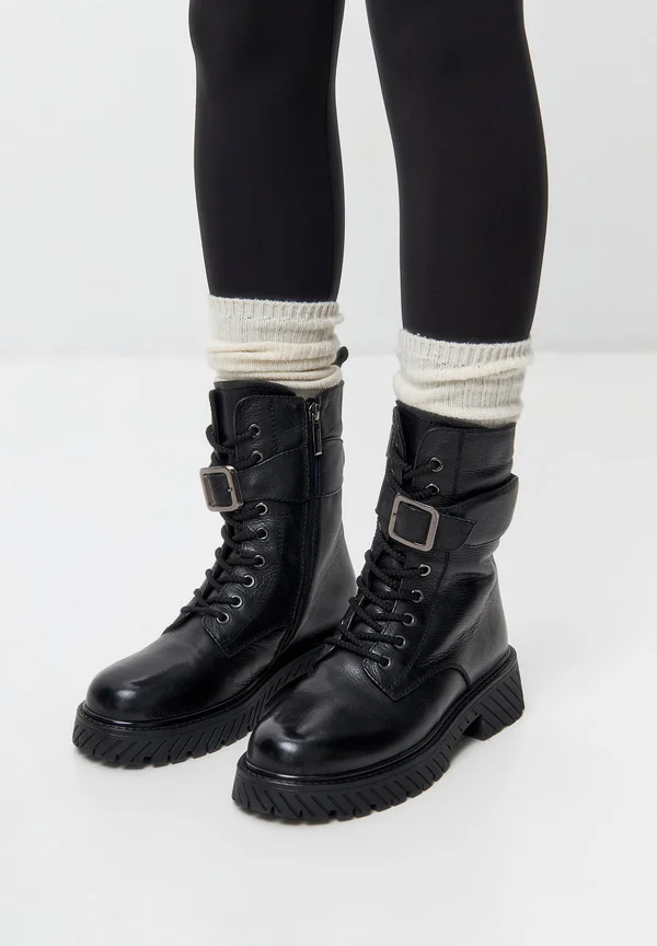 Winter boots - black