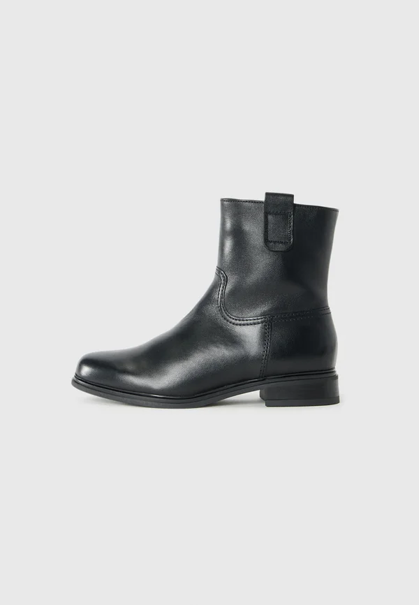 Winter boots - black