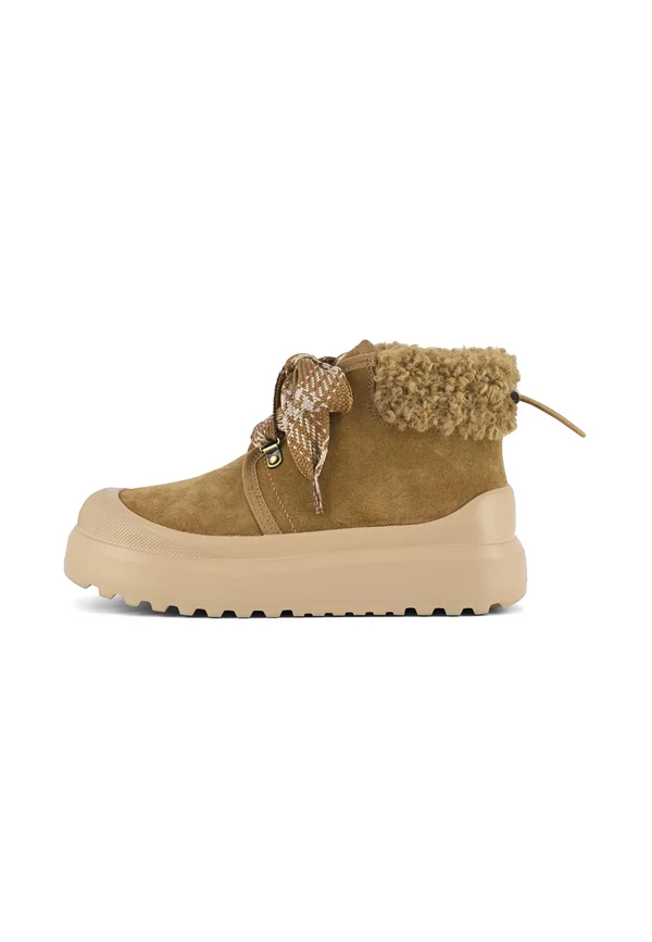 Winter boots - camel
