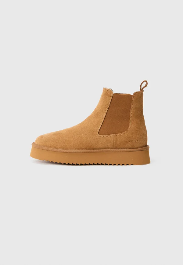 Winter boots - cognac