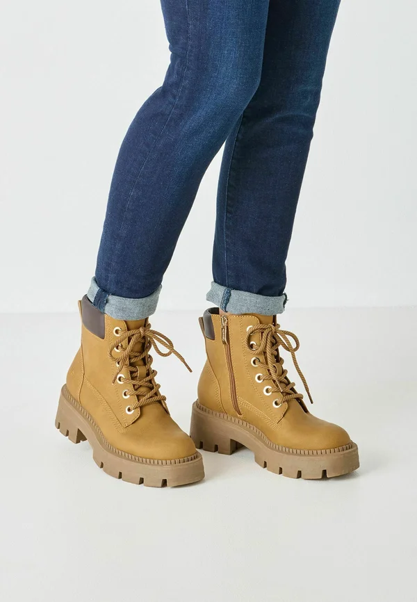 Winter boots - corn