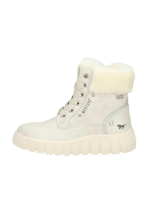 Winter boots - cream