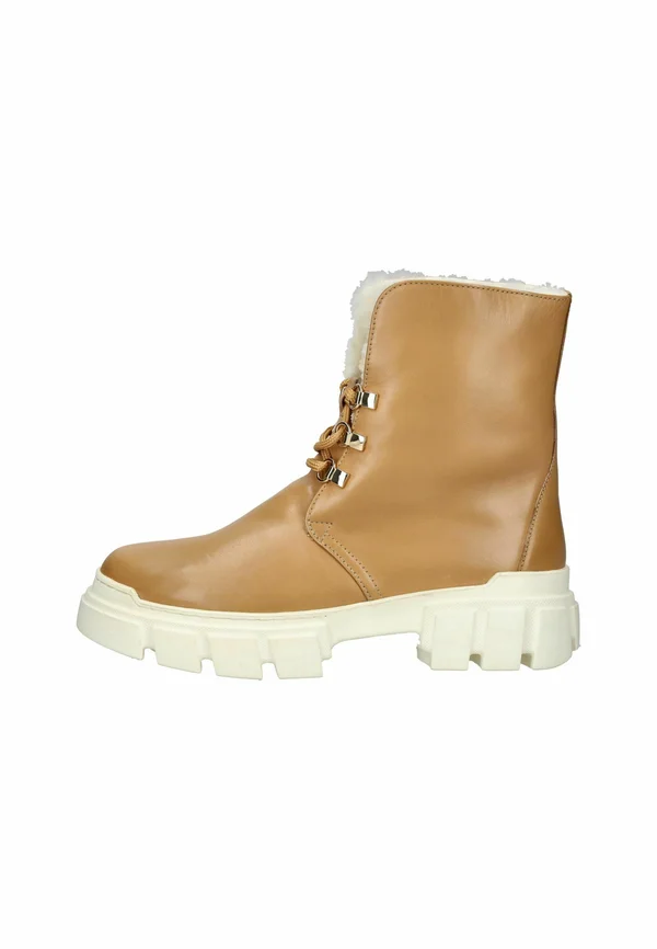 Winter boots - nougat