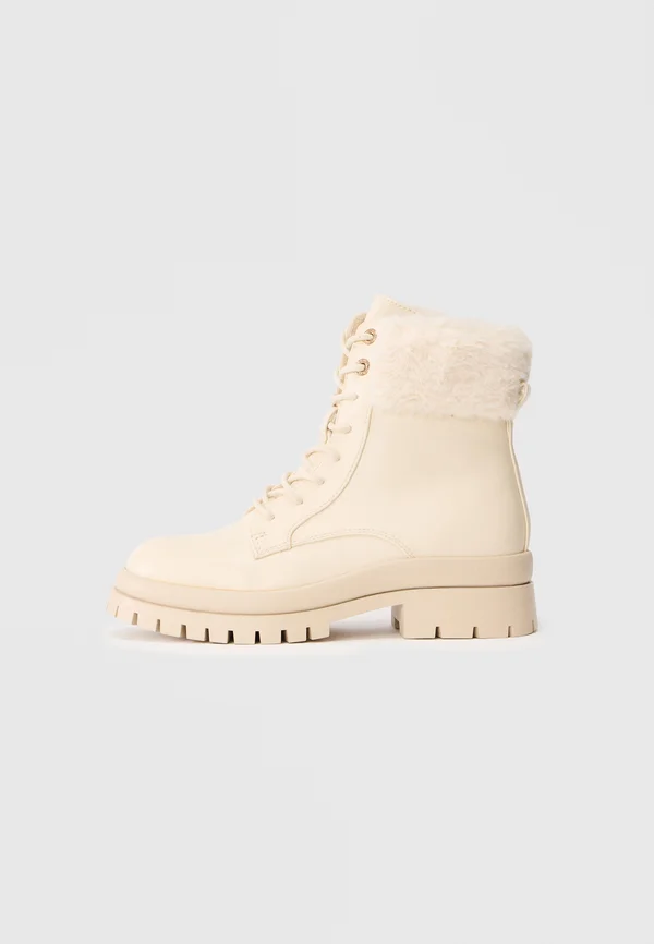 Winter boots - off white