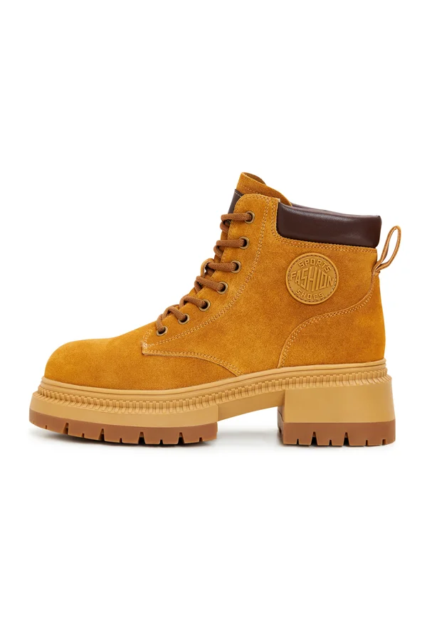Winter boots - orange