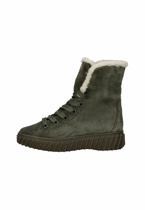 Winter boots - soft suede olive