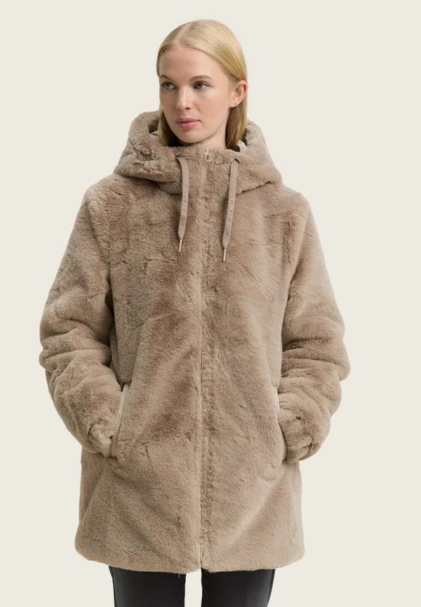 Winter coat - soft taupe grey