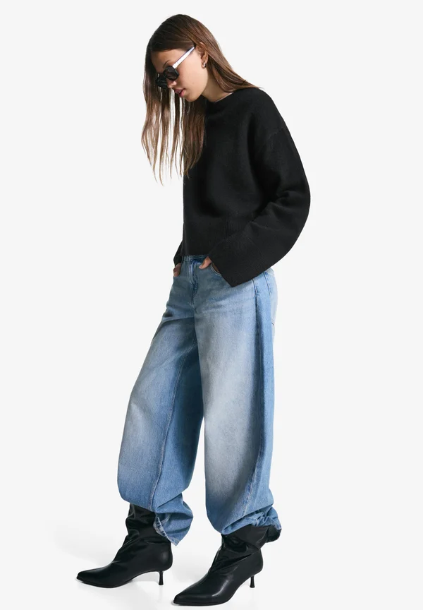 WITH HEM - Jumper - black