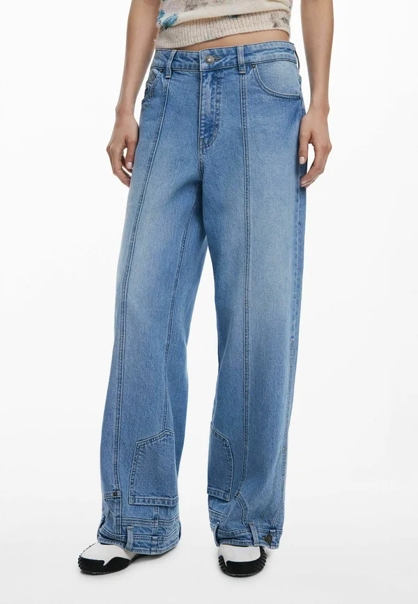 WITH INVERTED EFFECT - Loose Jeans - blue