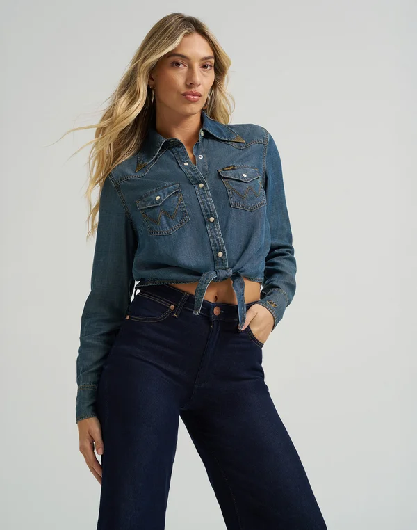 WRANGLER x LAINEY WILSON TIE FRONT SHIRT - Button-down blouse - denim