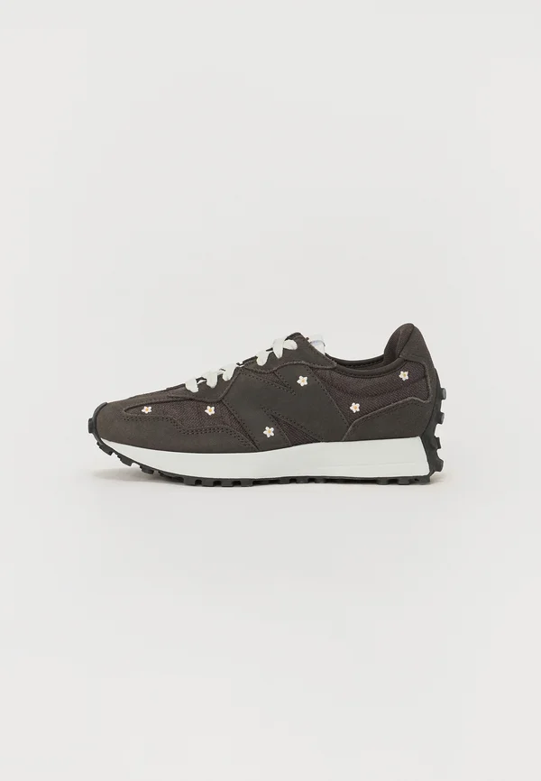 WS327 - Trainers - black cement