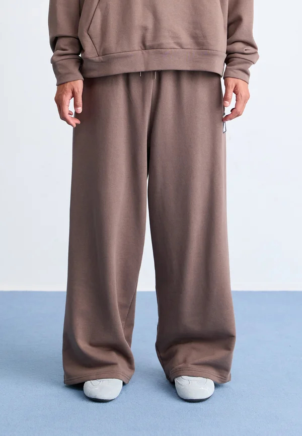 X RIPNDIP OVERSIZED WIDE TR OP - Tracksuit bottoms - flat bronze