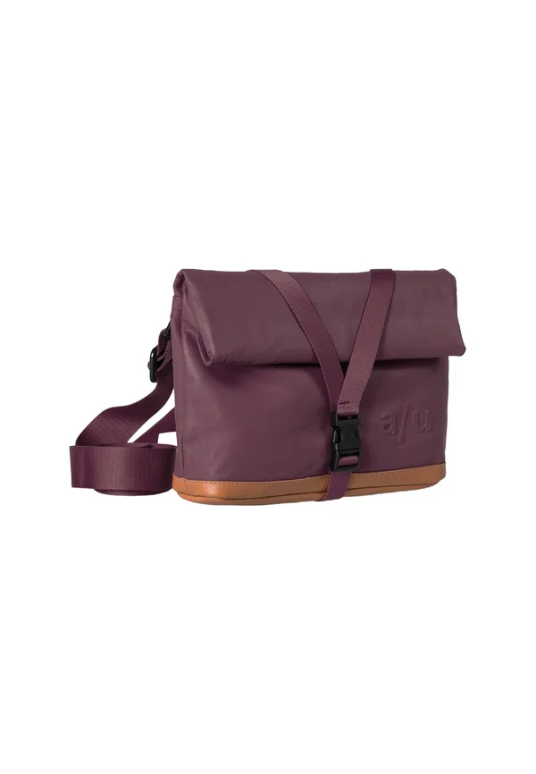 YAO - Cross body bag - cherry lacquer