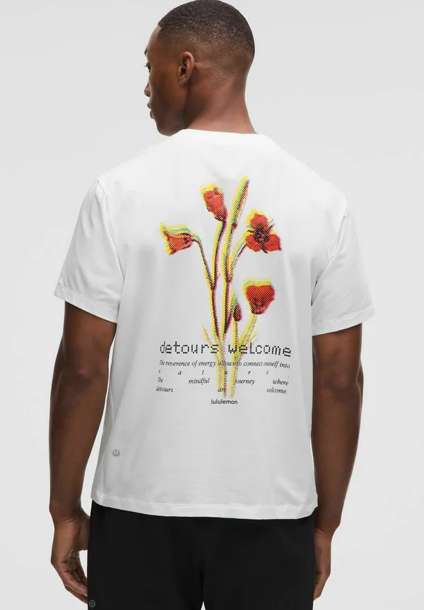 Zeroed In Graphic Short Sleeve - Sports T-shirt - White