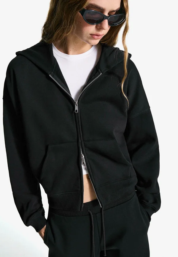 Zip-up sweatshirt - black