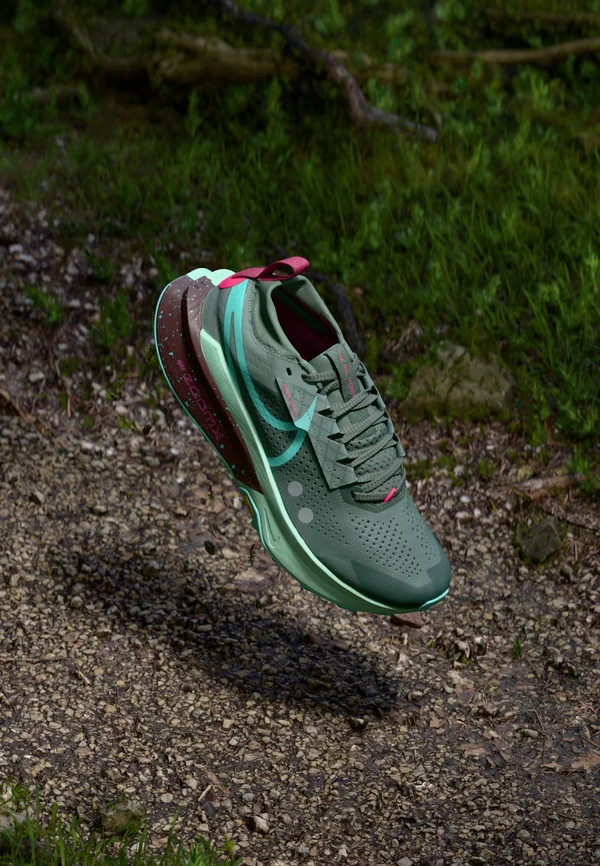 ZOOMX ZEGAMA 2 - Trail running shoes - clay green/bleached turquoise/mint foam/burgundy crush/hyper pink